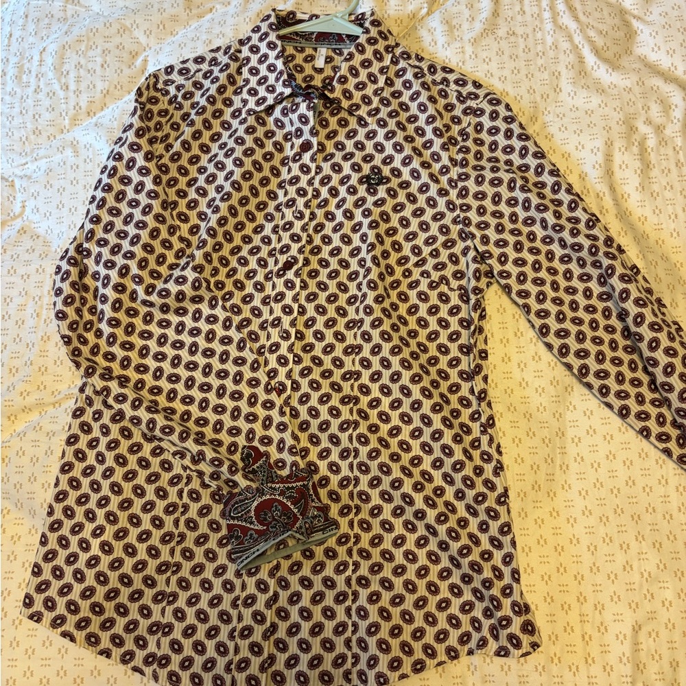 Women’s cinch button up